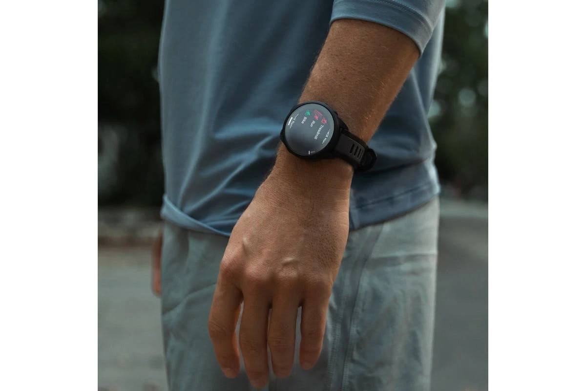 Garmin Forerunner 165 | 43mm | Black/Slate Grey 4 Garmin Forerunner 165 | 43mm | Black/Slate Grey - Image 2