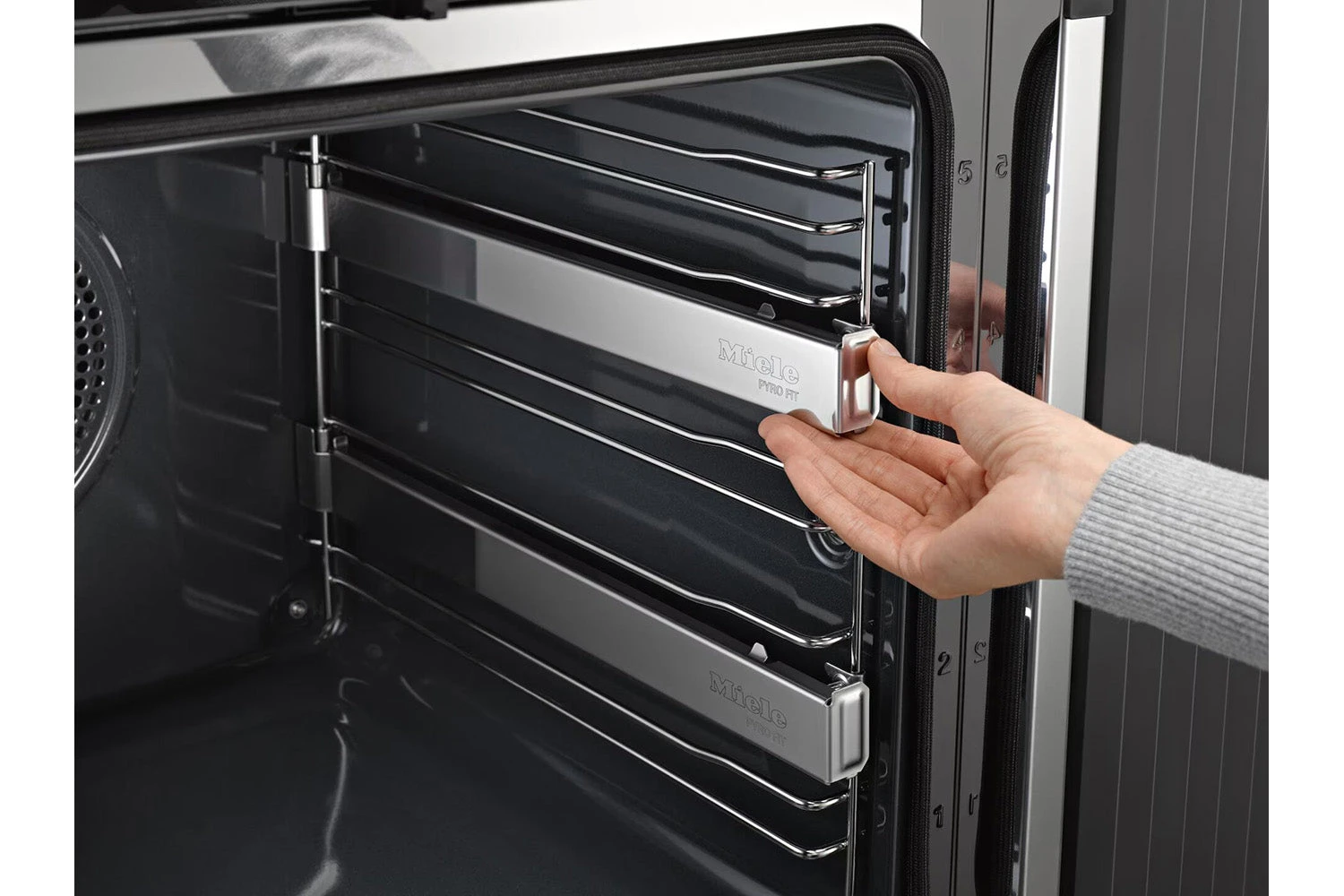 Miele H 7364 BP Built-in Electric Oven, Stainless Steel | 11093510 5 Miele H 7364 BP Built-in Electric Oven, Stainless Steel | 11093510 - Image 3