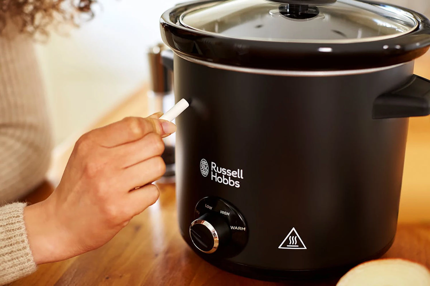 Russell Hobbs 3.5L Chalk Board Slow Cooker | 24180 | Black 11 Russell Hobbs 3.5L Chalk Board Slow Cooker | 24180 | Black - Image 9