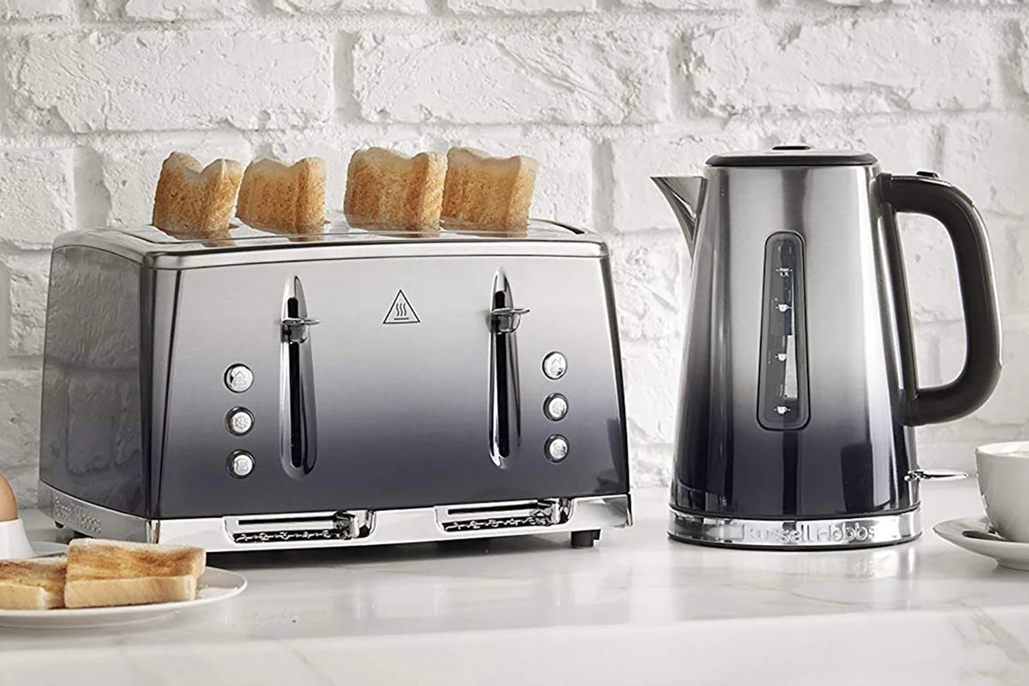 Russell Hobbs 1.7L Eclipse Kettle | 25111 | Midnight Blue 4 Russell Hobbs 1.7L Eclipse Kettle | 25111 | Midnight Blue - Image 2