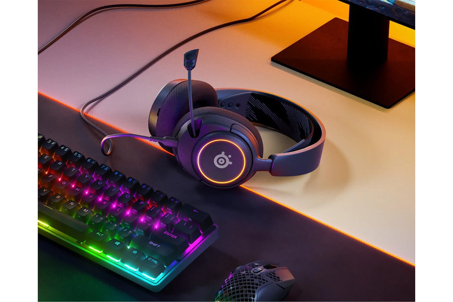 SteelSeries Arctis Nova 3 Gaming Headset | Black 7 SteelSeries Arctis Nova 3 Gaming Headset | Black - Image 5