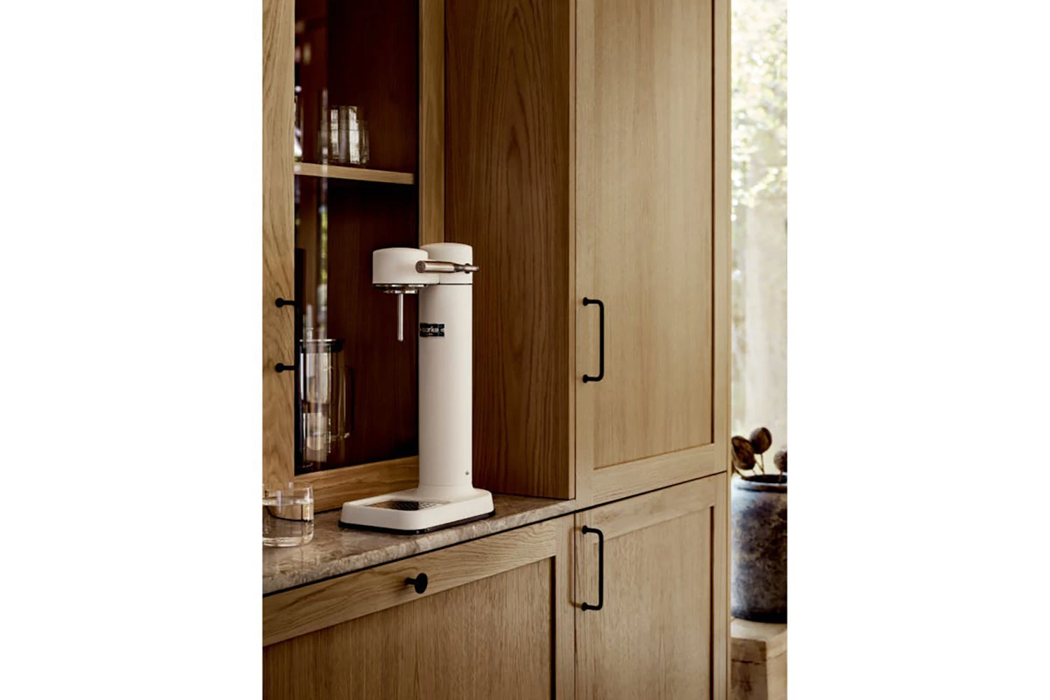 Aarke Carbonator 3 Sparkling Water Maker & CO2 Cylinder | Matte White 5 Aarke Carbonator 3 Sparkling Water Maker & CO2 Cylinder | Matte White - Image 3