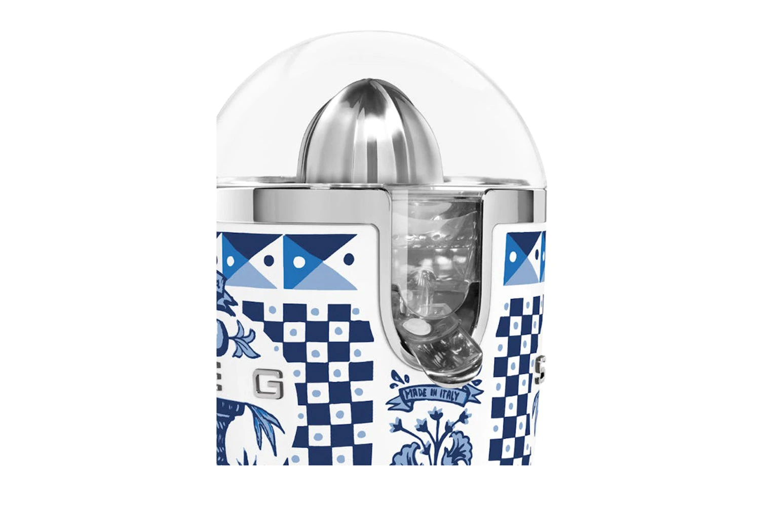 Smeg Dolce & Gabbana 50's Style Blu Mediterraneo Citrus Juicer | CJF01DGBUK 6 Smeg Dolce & Gabbana 50's Style Blu Mediterraneo Citrus Juicer | CJF01DGBUK - Image 4
