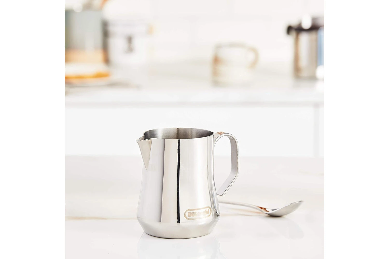 DeLonghi Milk Frothing Jug | Stainless Steel 5 DeLonghi Milk Frothing Jug | Stainless Steel - Image 3