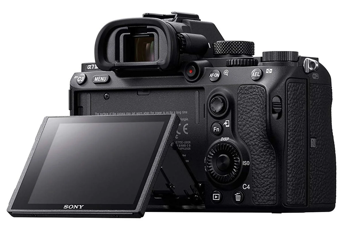 Sony Alpha A7 III With 28-70 MM Lens | Black 13 Sony Alpha A7 III With 28-70 MM Lens | Black - Image 11