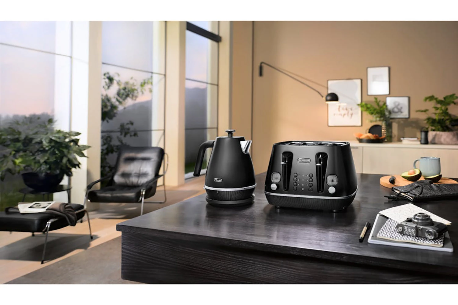 DeLonghi 1.7L Distinta X Kettle | KBIN3001.BK | Black 8 DeLonghi 1.7L Distinta X Kettle | KBIN3001.BK | Black - Image 6