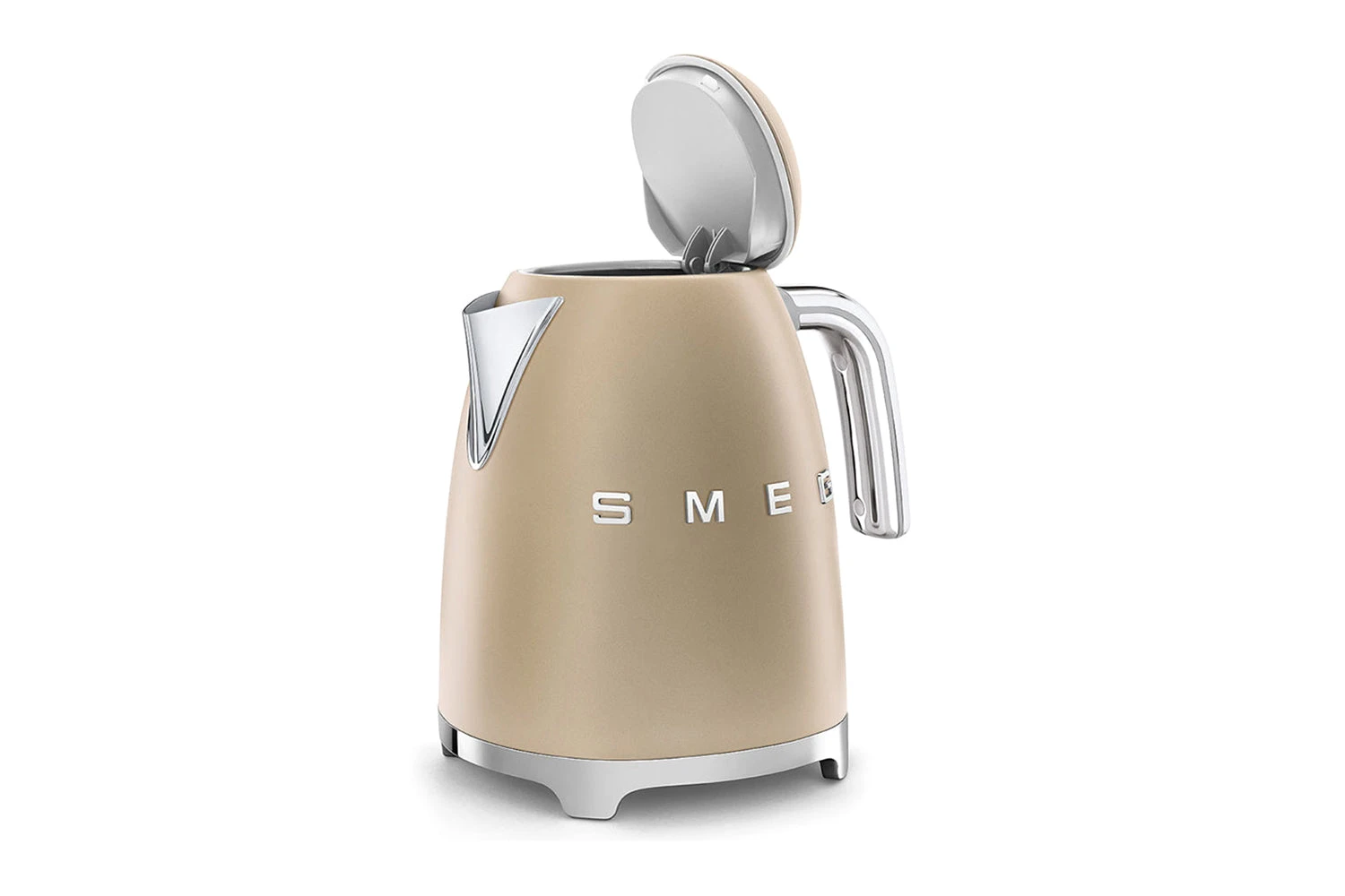 Smeg 1.7L 50's Style Electric Kettle | KLF03CHMUK | Champagne 9 Smeg 1.7L 50's Style Electric Kettle | KLF03CHMUK | Champagne - Image 7