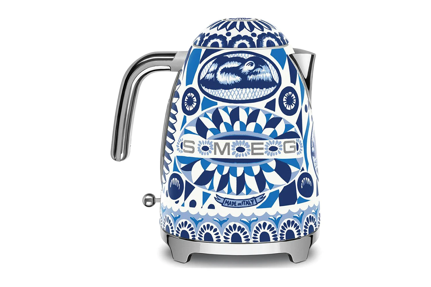 Smeg 1.7L 50's Style Dolce & Gabbana Kettle | KLF03DGBUK 4 Smeg 1.7L 50's Style Dolce & Gabbana Kettle | KLF03DGBUK - Image 2