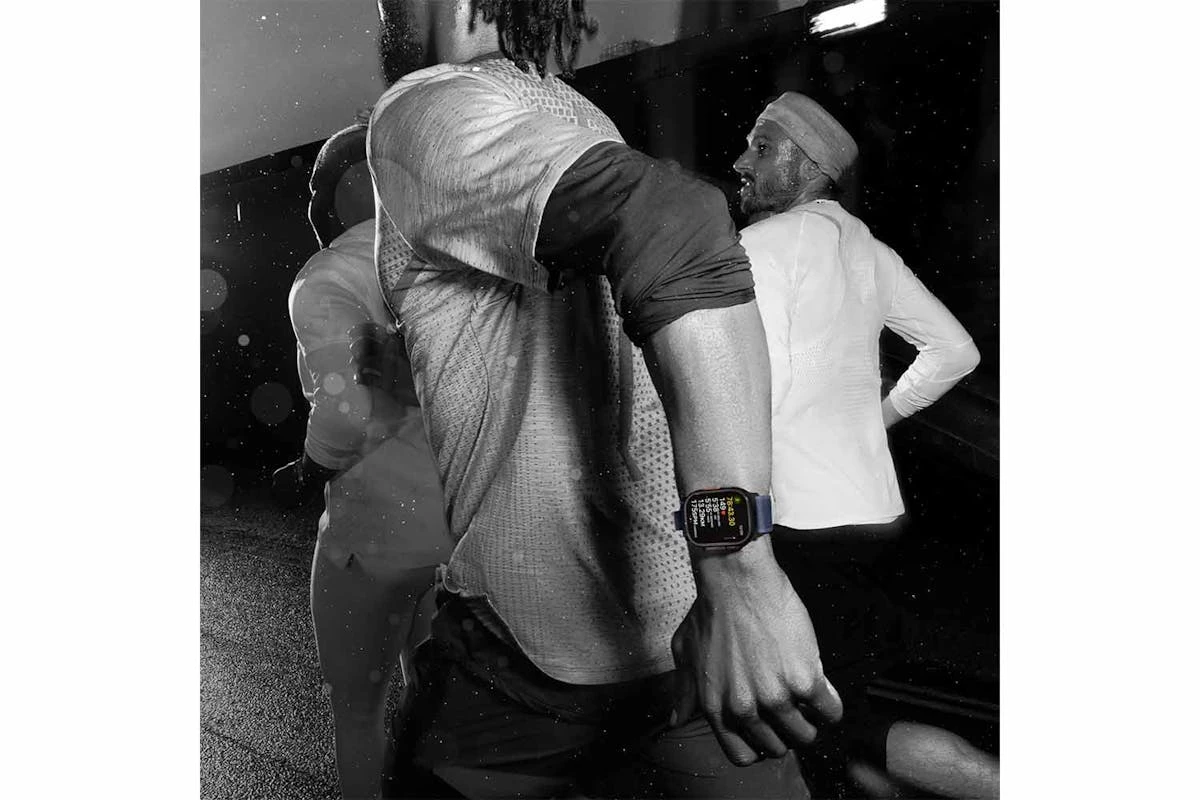 Apple Watch Ultra 2 | 49mm | Black Titanium Case With Black Trail Loop M/L 9 Apple Watch Ultra 2 | 49mm | Black Titanium Case With Black Trail Loop M/L - Image 7