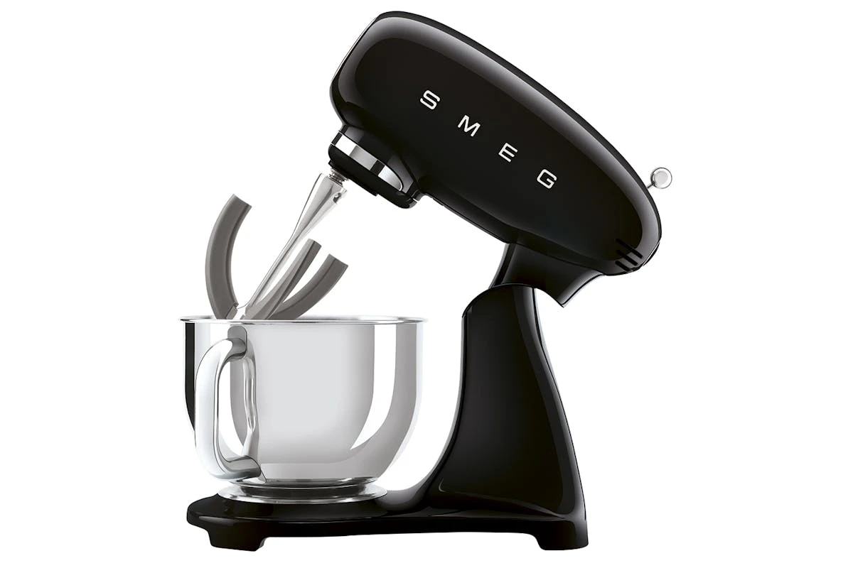Smeg 50's Retro Style Stand Mixer | Black | SMF03BLUK 9 Smeg 50's Retro Style Stand Mixer | Black | SMF03BLUK - Image 7