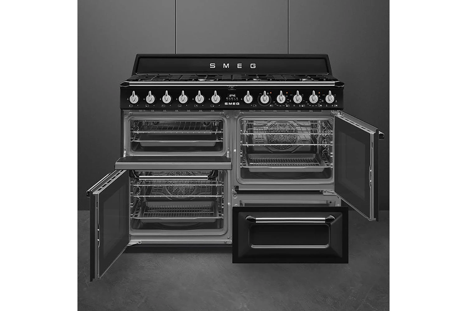 Smeg 110cm Dual Fuel Range Cooker | TR4110BL1 | Gloss Black 6 Smeg 110cm Dual Fuel Range Cooker | TR4110BL1 | Gloss Black - Image 4