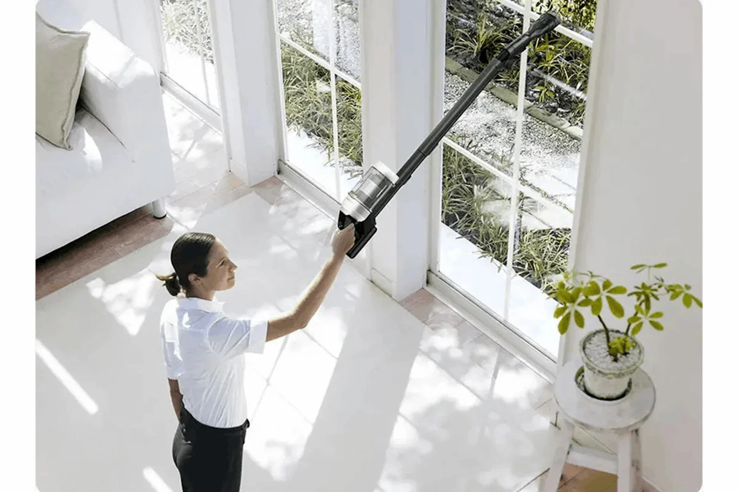 Samsung Bespoke Jet Plus Pet Cordless Vacuum Cleaner | VS20B95823W/EU 4 Samsung Bespoke Jet Plus Pet Cordless Vacuum Cleaner | VS20B95823W/EU - Image 2