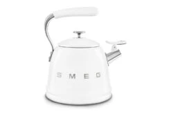 Smeg 2.3L 50's Style Whistling Kettle | WKF01WH | White 11 Smeg 2.3L 50's Style Whistling Kettle | WKF01WH | White -Home Appliances WKF01WH 3